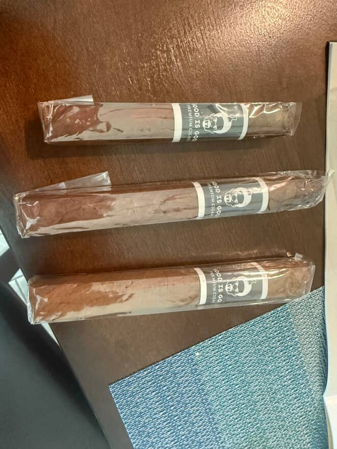 1 Hood is Good Cigar